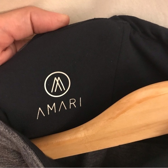 𝅺BLUE Amari women’s size small sweatshirt/ hoodie/ pullover. - Picture 3 of 6